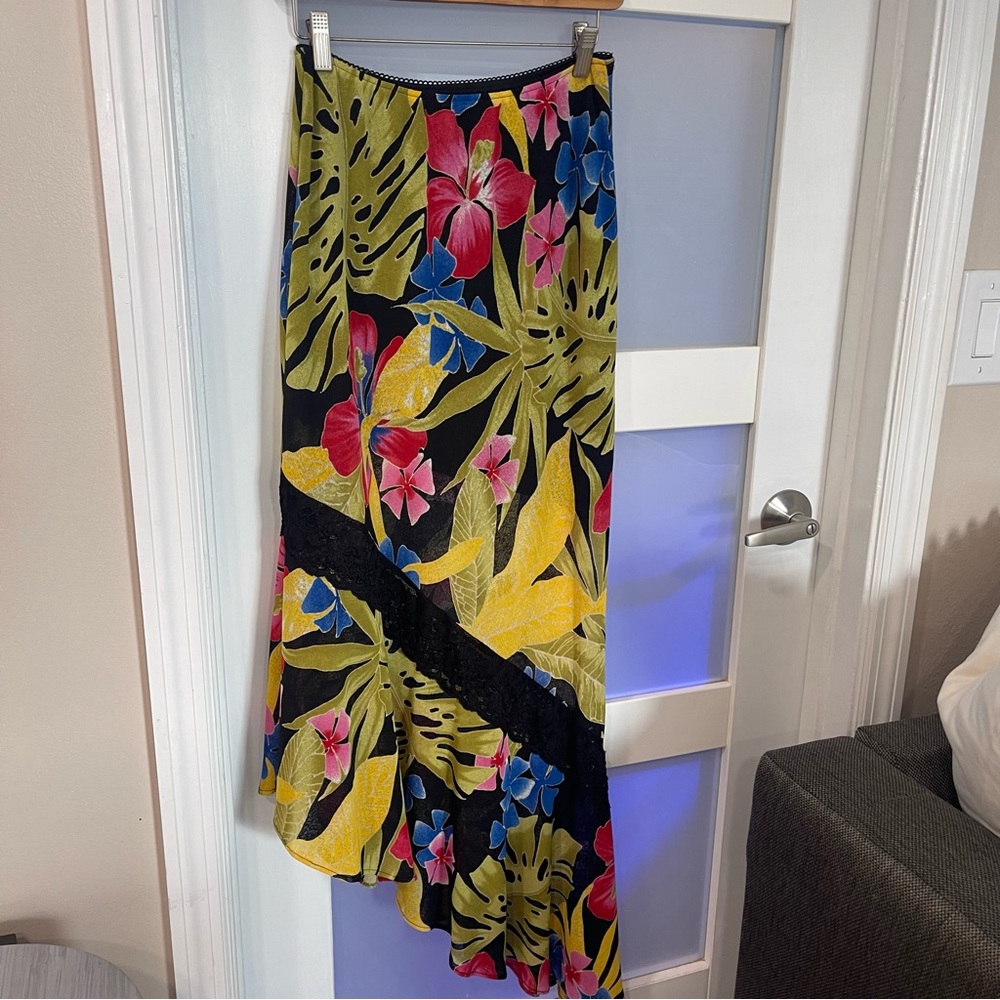 Vintage cache skirt